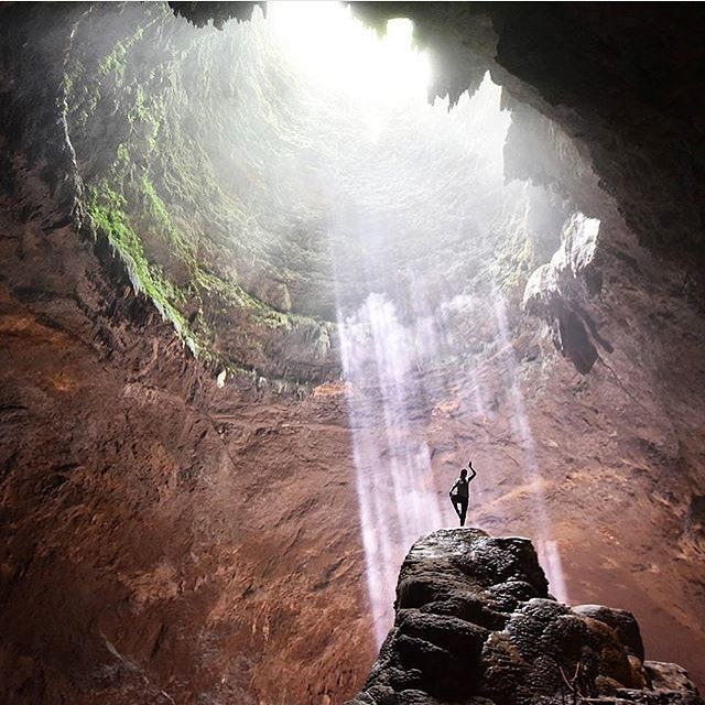 Goa Jomblang Cave di Indonesia